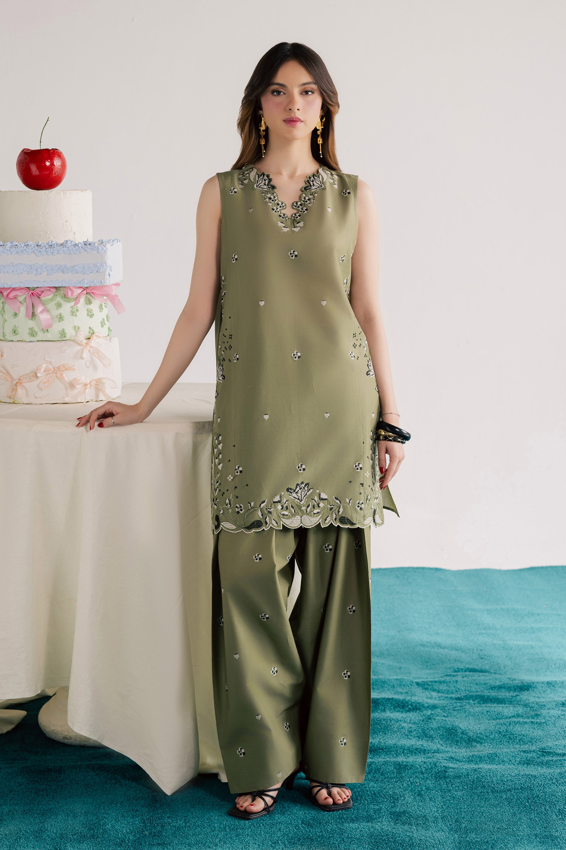  Green Nazni 2Pc - Embroidered Lawn Dress EverydayEdit26  BATIK   XS / Moss / Pima Lawn-S / Moss / Pima Lawn-M / Moss / Pima Lawn-L / Moss / Pima Lawn-XL / Moss / Pima Lawn