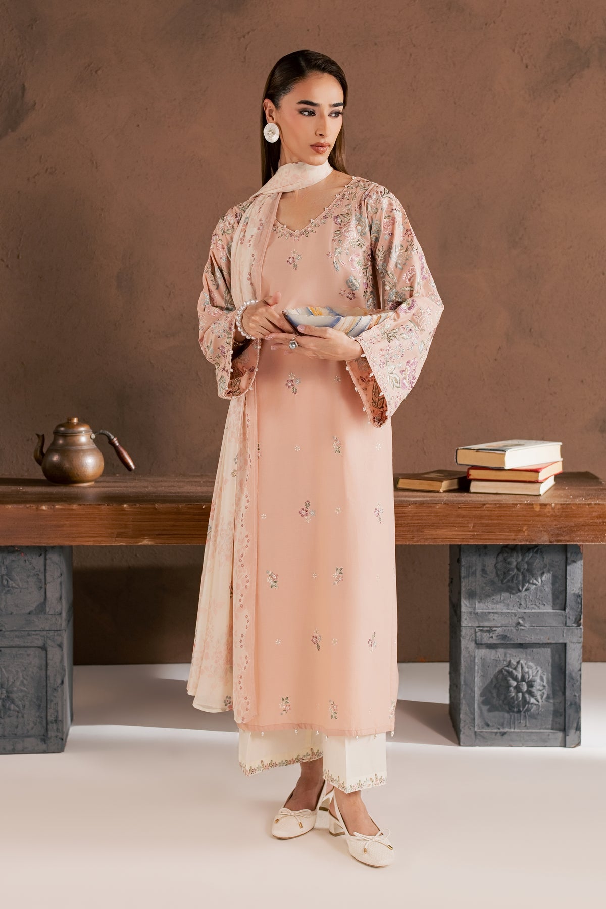Humain 3Pc - Embroidered Cambric Pret PRETAW2026  BATIK   XS / Misty Rose / Cambric