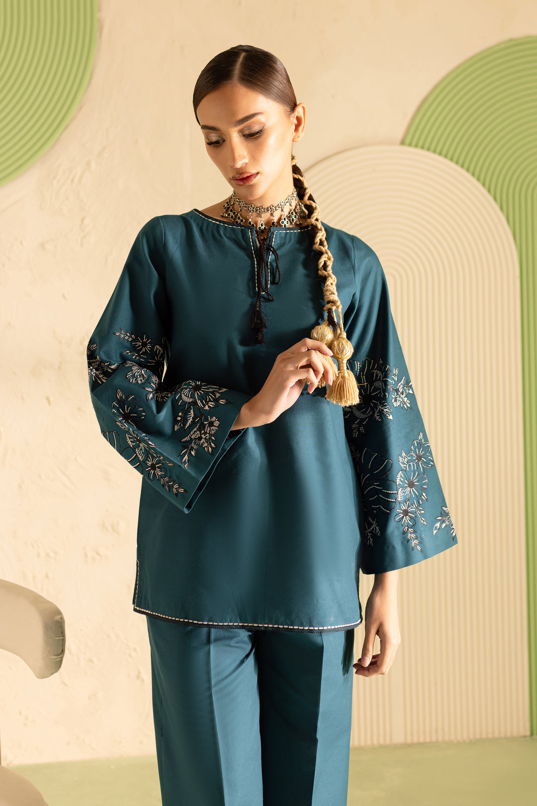 [product-color]-[product-type]-[product_material]