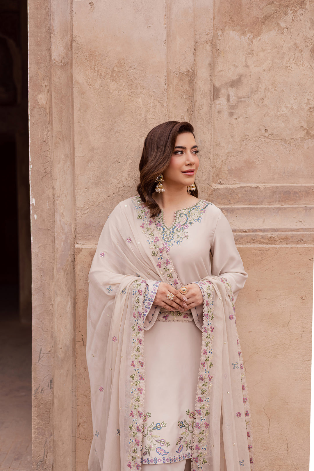  Irina 3Pc - Festive Luxe Pret BATIKSTUDIO2025  BATIK   S / Offwhite / Satin Silk-M / Offwhite / Satin Silk-L / Offwhite / Satin Silk