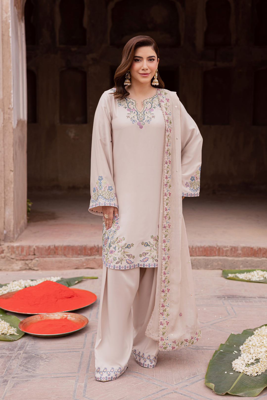  Irina 3Pc - Festive Luxe Pret BATIKSTUDIO2025  BATIK   S / Offwhite / Satin Silk-M / Offwhite / Satin Silk-L / Offwhite / Satin Silk