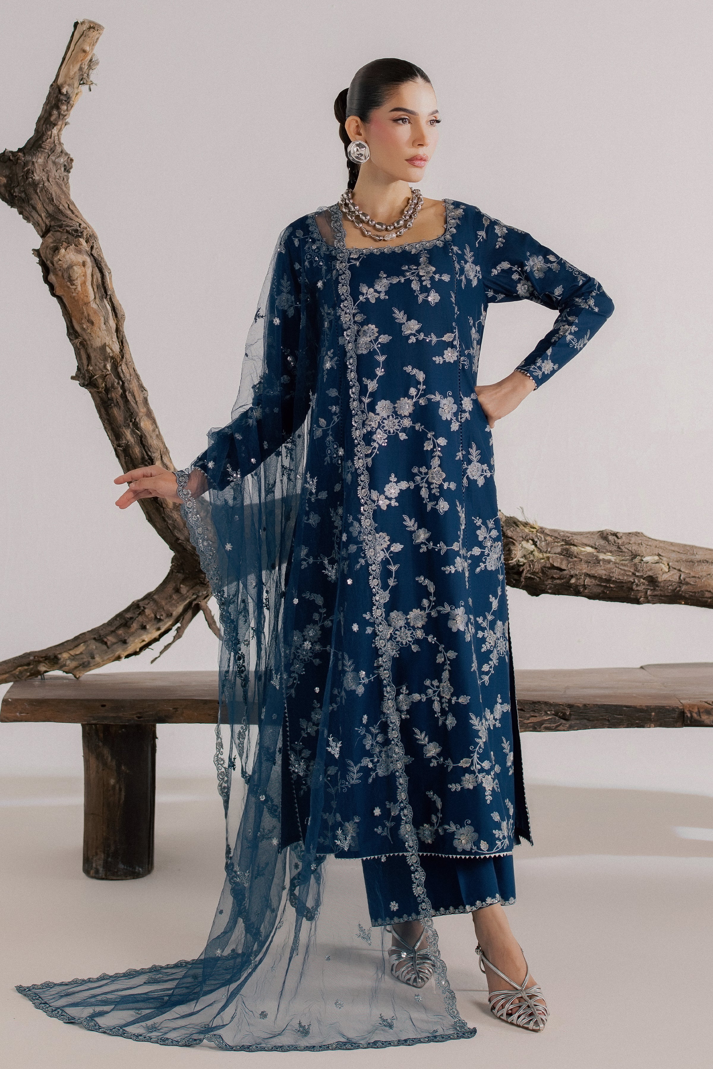  Kiana 3Pc - Luxury Embroidered Lawn BATIKSS26  BATIK   XS / Zinc / Pima Lawn-S / Zinc / Pima Lawn-M / Zinc / Pima Lawn-L / Zinc / Pima Lawn-XL / Zinc / Pima Lawn