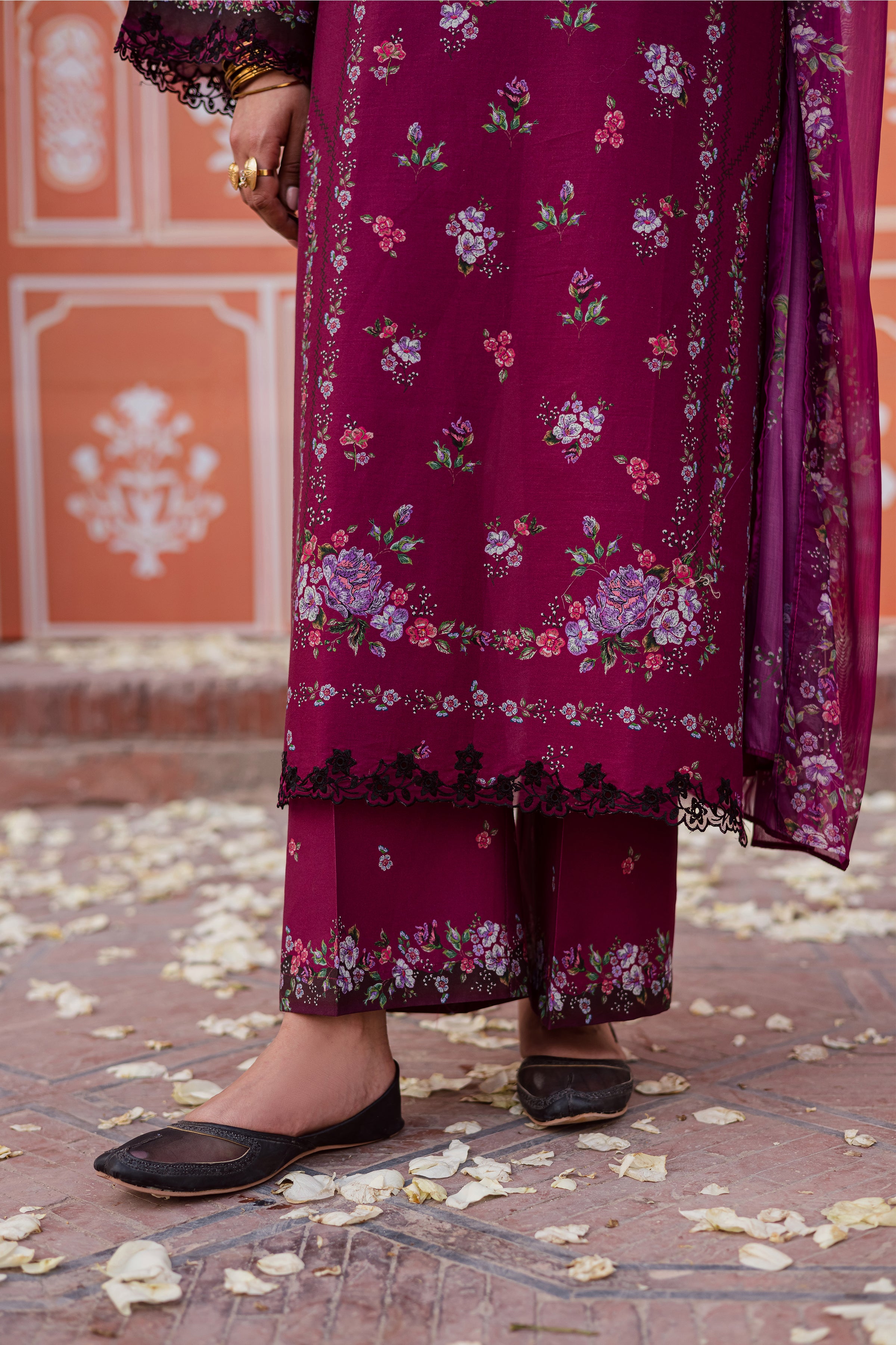  Maren 3Pc - Festive Eid Prints BATIKEID2026  BATIK   XS / Pink / Lawn-S / Pink / Lawn-M / Pink / Lawn-L / Pink / Lawn-XL / Pink / Lawn