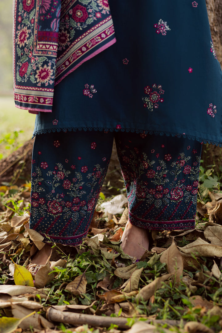 Moscow 3Pc - Embroidered Khaddar Dress