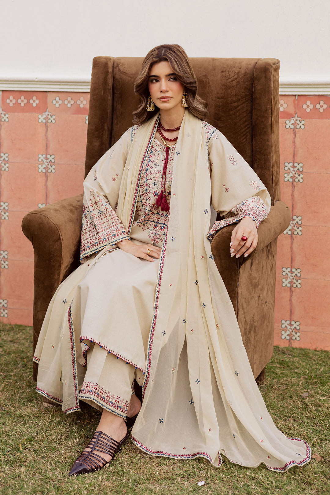  Nahin 3Pc - Embroidered Khaddar Dress BATIK WINTER PRET 2025  BATIK   XS / French Oak / Khaddar-S / French Oak / Khaddar-M / French Oak / Khaddar-L / French Oak / Khaddar-XL / French Oak / Khaddar