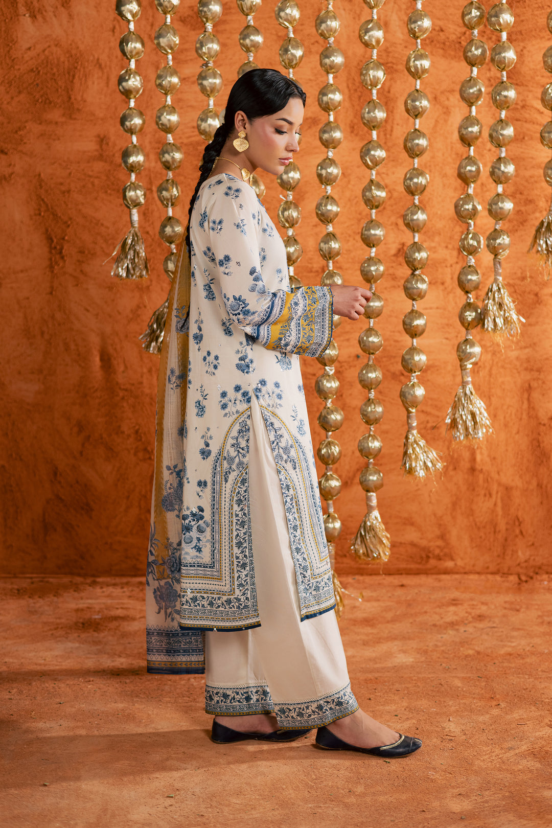 Nariman 3Pc - Printed Lawn Dress BATIKEID2026  BATIK   XS / Off White / Lawn-S / Off White / Lawn-M / Off White / Lawn-L / Off White / Lawn-XL / Off White / Lawn