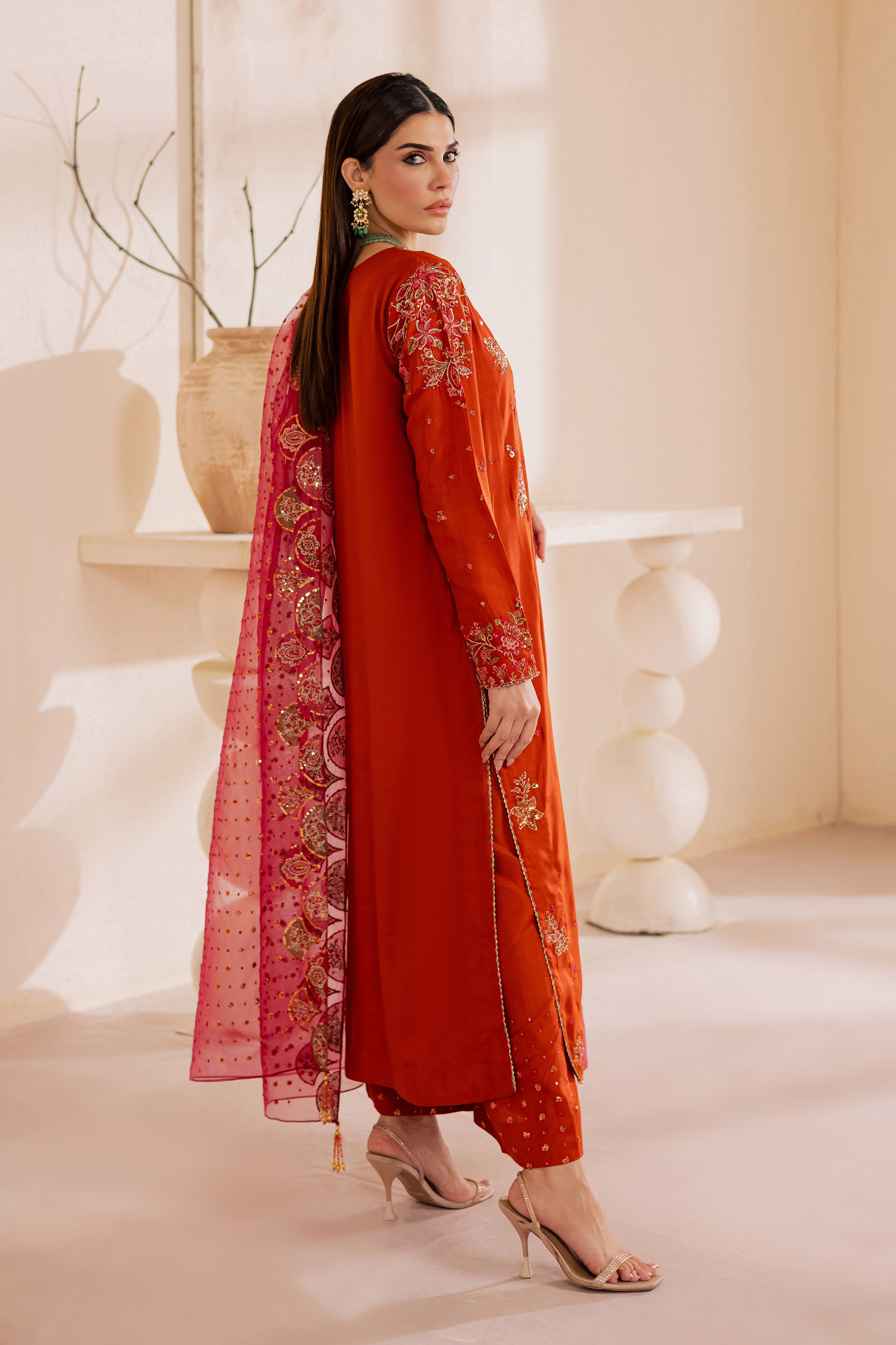  Noor e Gulnaar 3Pc - Embroidered Luxe Pret BATIKLuxePRET2025  BATIK   XS / Rust / Raw Silk & Organza-S / Rust / Raw Silk & Organza-M / Rust / Raw Silk & Organza-L / Rust / Raw Silk & Organza-XL / Rust / Raw Silk & Organza