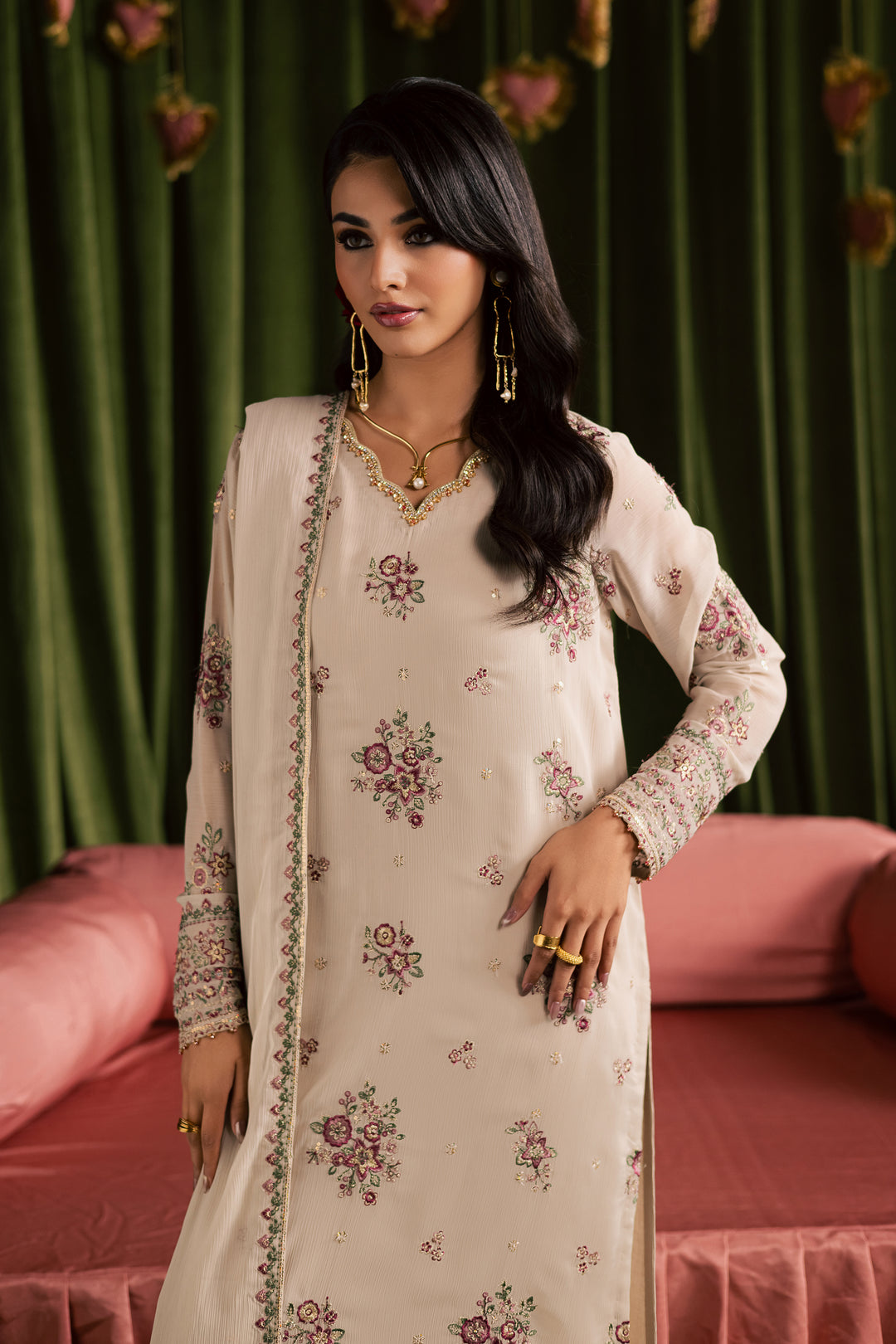 [product-color]-[product-type]-[product_material]