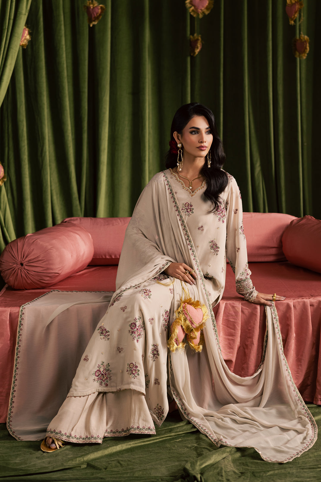 [product-color]-[product-type]-[product_material]