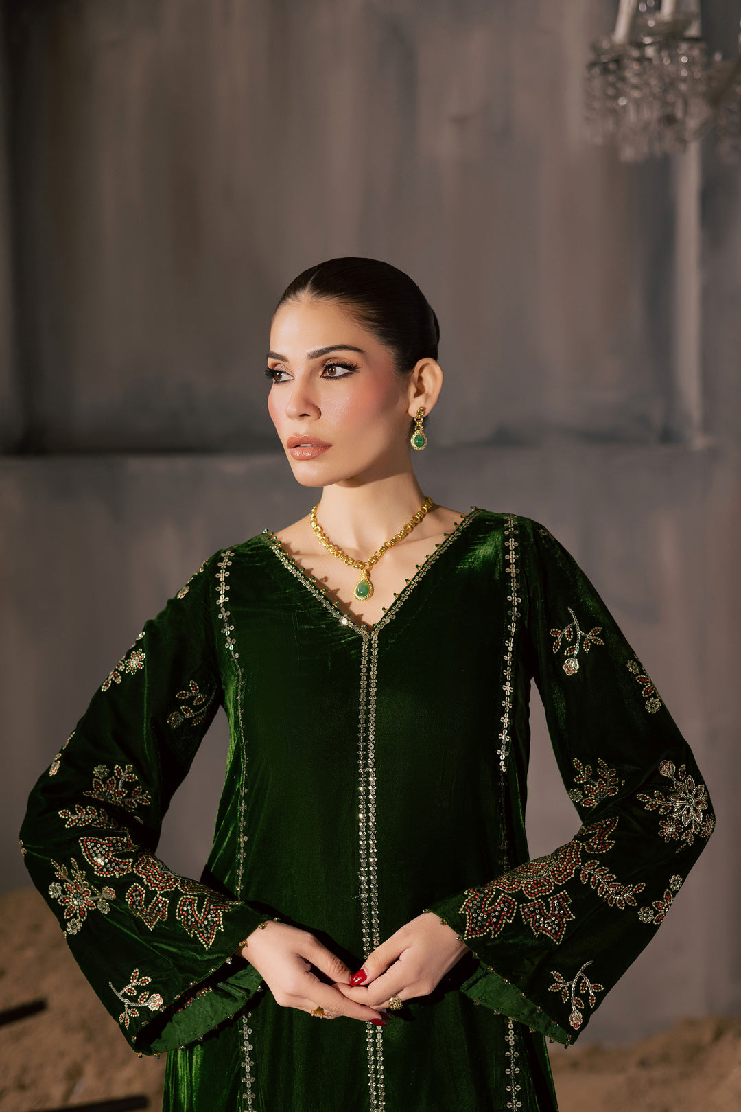  Olive Dew 2Pc - Velvet Luxe Pret BATIKLuxePRET2025  BATIK   XS / Moss Green / Velvet-S / Moss Green / Velvet-M / Moss Green / Velvet-L / Moss Green / Velvet-XL / Moss Green / Velvet