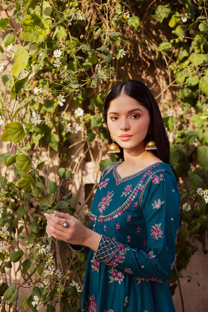  Orla 2Pc - Festive Embroidered Lawn BATIKEID2026  BATIK   XS / Zinc Blue / Pima Lawn-S / Zinc Blue / Pima Lawn-M / Zinc Blue / Pima Lawn-L / Zinc Blue / Pima Lawn-XL / Zinc Blue / Pima Lawn