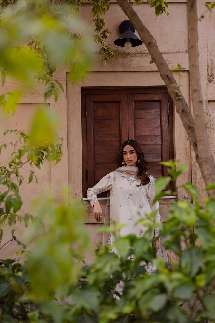  Pearl 3Pc - Festive Embroidered Lawn BATIKEID2026  BATIK   XS / Off White / Pima Lawn-S / Off White / Pima Lawn-M / Off White / Pima Lawn-L / Off White / Pima Lawn-XL / Off White / Pima Lawn