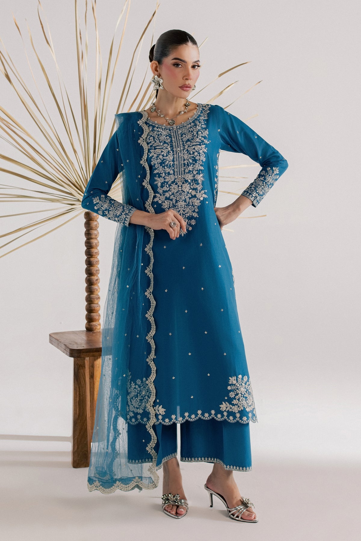  Pomeline 3Pc - Luxury Embroidered Lawn BATIKSS26  BATIK   XS / Celestial / Pima Lawn-S / Celestial / Pima Lawn-M / Celestial / Pima Lawn-L / Celestial / Pima Lawn-XL / Celestial / Pima Lawn