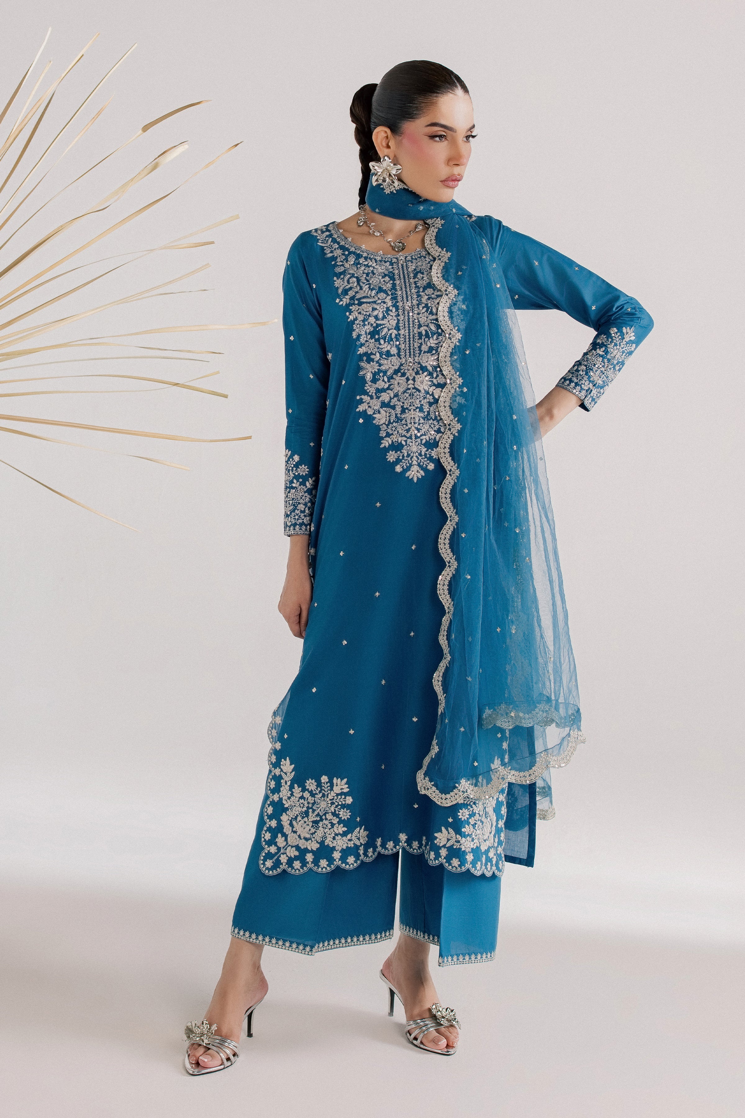  Pomeline 3Pc - Luxury Embroidered Lawn BATIKSS26  BATIK   XS / Celestial / Pima Lawn-S / Celestial / Pima Lawn-M / Celestial / Pima Lawn-L / Celestial / Pima Lawn-XL / Celestial / Pima Lawn