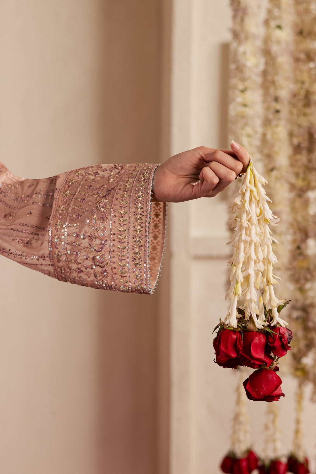 [product-color]-[product-type]-[product_material]