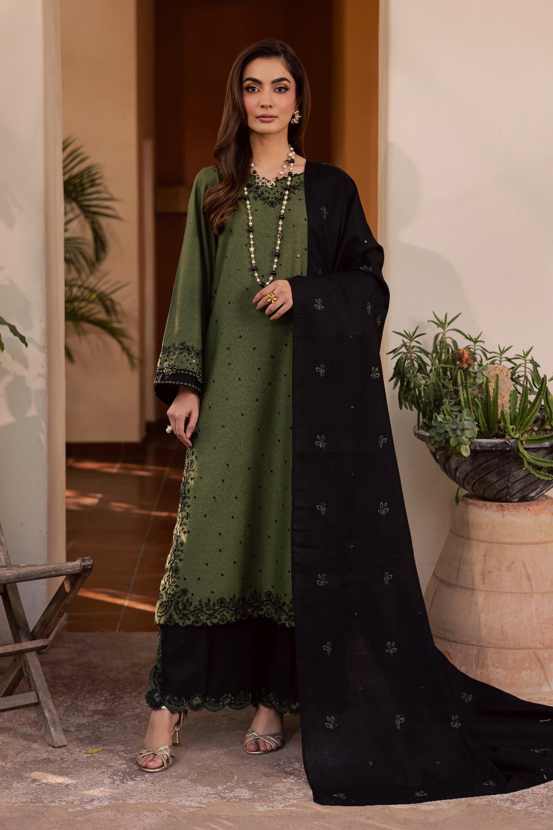  Record 3Pc - Embroidered Festive Pret BATIK WINTER PRET 2025  BATIK   XS / Green Moss / Textured Cotton-S / Green Moss / Textured Cotton-M / Green Moss / Textured Cotton-L / Green Moss / Textured Cotton-XL / Green Moss / Textured Cotton