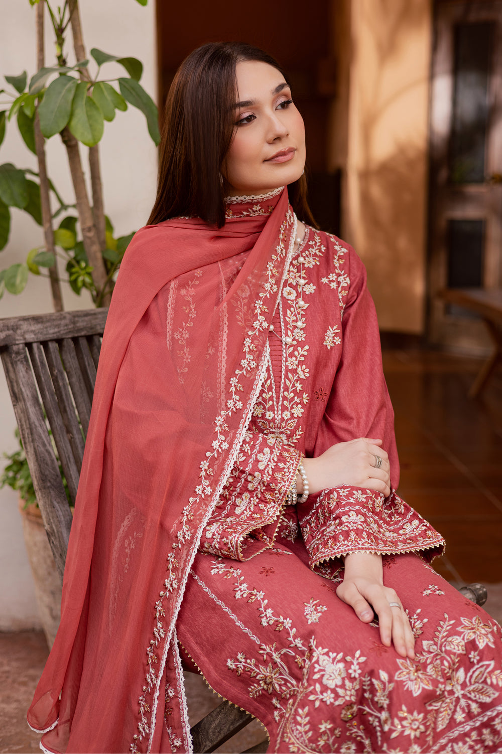  Red Carrot 3Pc - Embroidered Festive Pret BATIK WINTER PRET 2025  BATIK   XS / Carrot / Karandi-S / Carrot / Karandi-M / Carrot / Karandi-L / Carrot / Karandi-XL / Carrot / Karandi