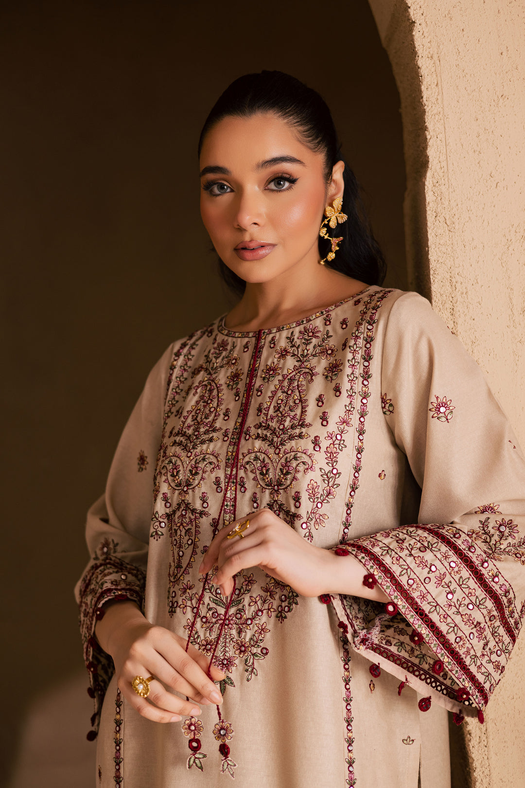  Safa 2Pc - Embroidered Khaddar Dress BATIK WINTER PRET 2025  BATIK   XS / Offwhite / Khaddar-S / Offwhite / Khaddar-M / Offwhite / Khaddar-L / Offwhite / Khaddar-XL / Offwhite / Khaddar