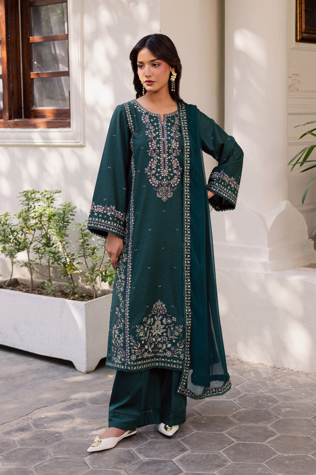  Safira 3Pc - Embroidered Karandi Dress BATIK WINTER PRET 2025  BATIK   XS / Bottle Green / Karandi-S / Bottle Green / Karandi-M / Bottle Green / Karandi-L / Bottle Green / Karandi-XL / Bottle Green / Karandi