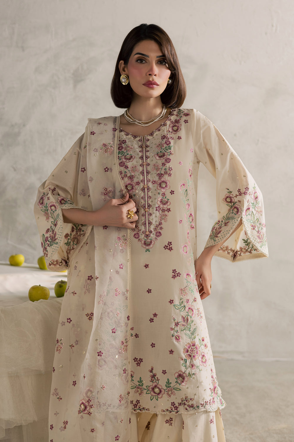  Samin 3Pc - Festive Embroidered Lawn BATIKEID2026  BATIK   XS / Off White / Pima Lawn-S / Off White / Pima Lawn-M / Off White / Pima Lawn-L / Off White / Pima Lawn-XL / Off White / Pima Lawn