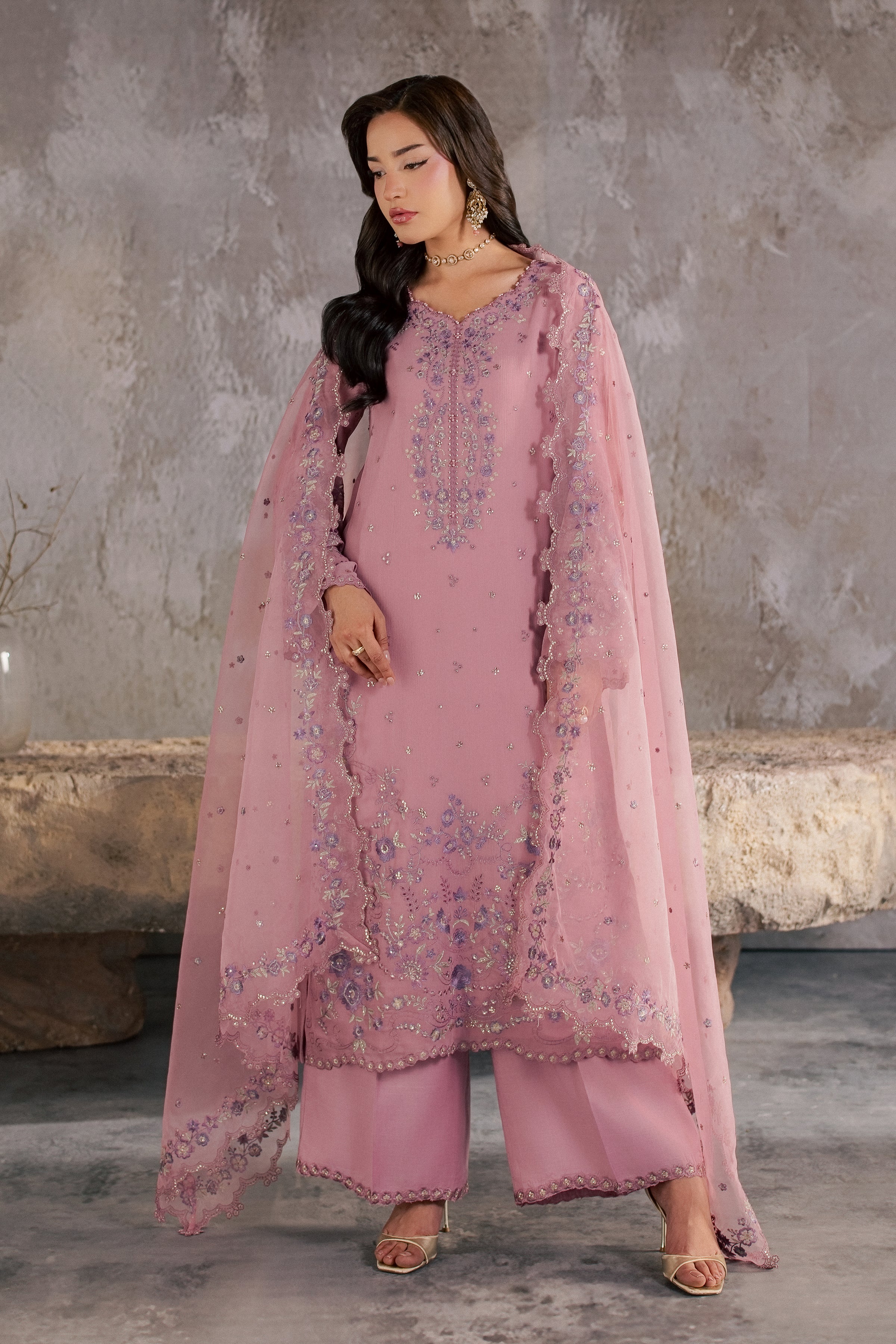  Sehaz 3Pc - Festive Luxe Pret BATIKSTUDIO2026  BATIK   S / Tea Pink / Crinkle-M / Tea Pink / Crinkle-L / Tea Pink / Crinkle