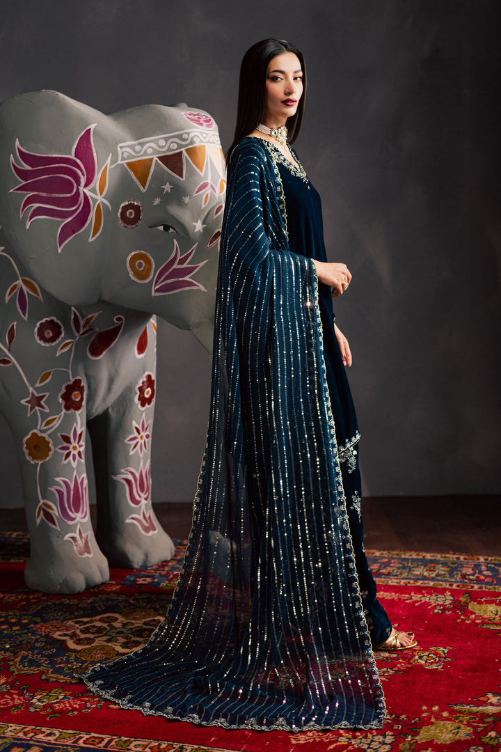  Taana Bana 3Pc - Velvet Luxe Pret BATIKLuxePRET2025  BATIK   XS / Zinc / Velvet-S / Zinc / Velvet-M / Zinc / Velvet-L / Zinc / Velvet-XL / Zinc / Velvet