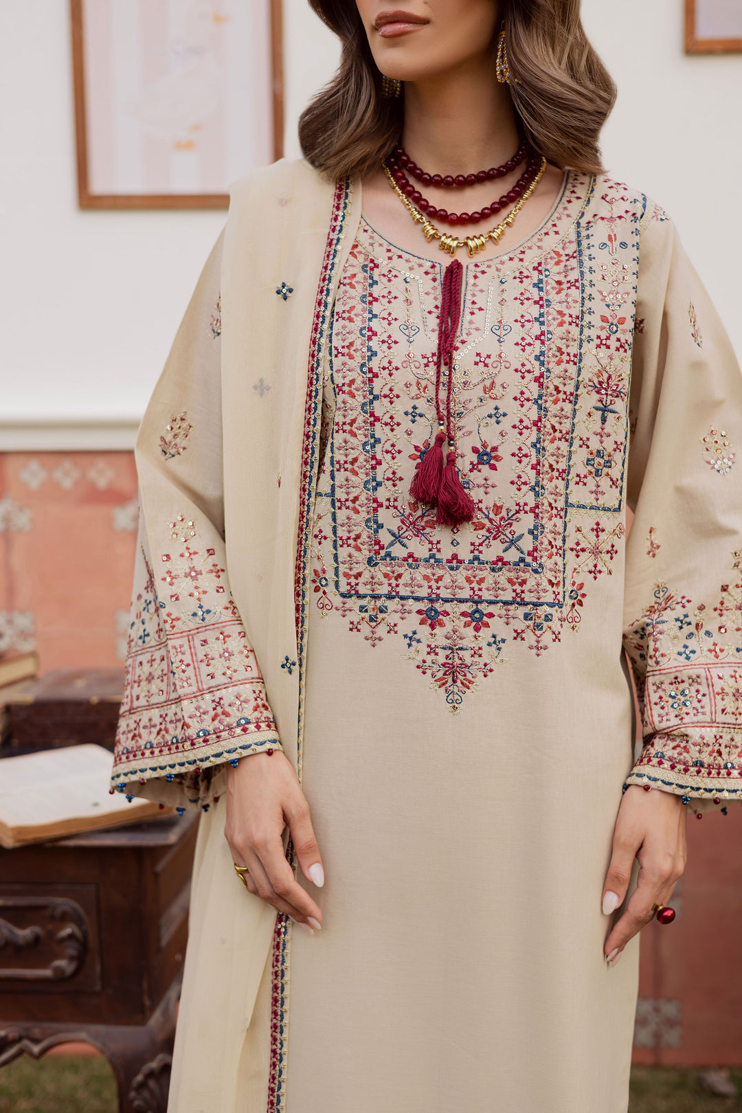 Nahin 3Pc - Embroidered Khaddar Dress