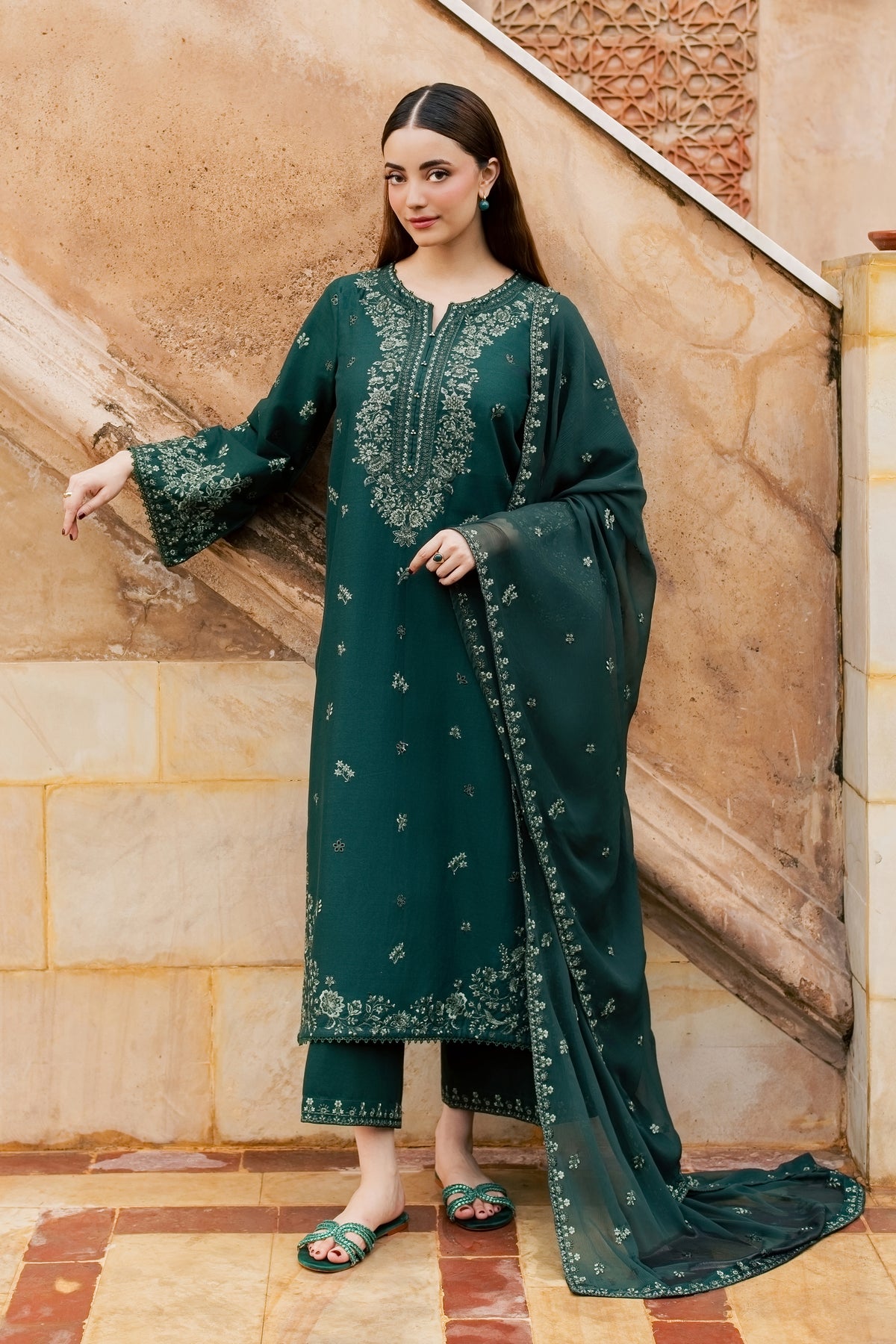 Nami 3Pc - Embroidered Khaddar Pret
