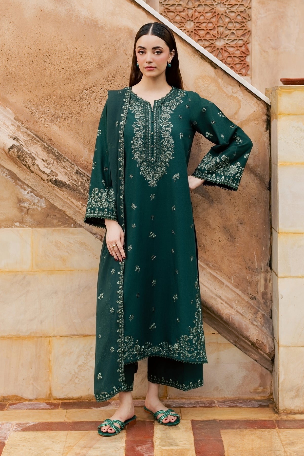 Nami 3Pc - Embroidered Khaddar Pret