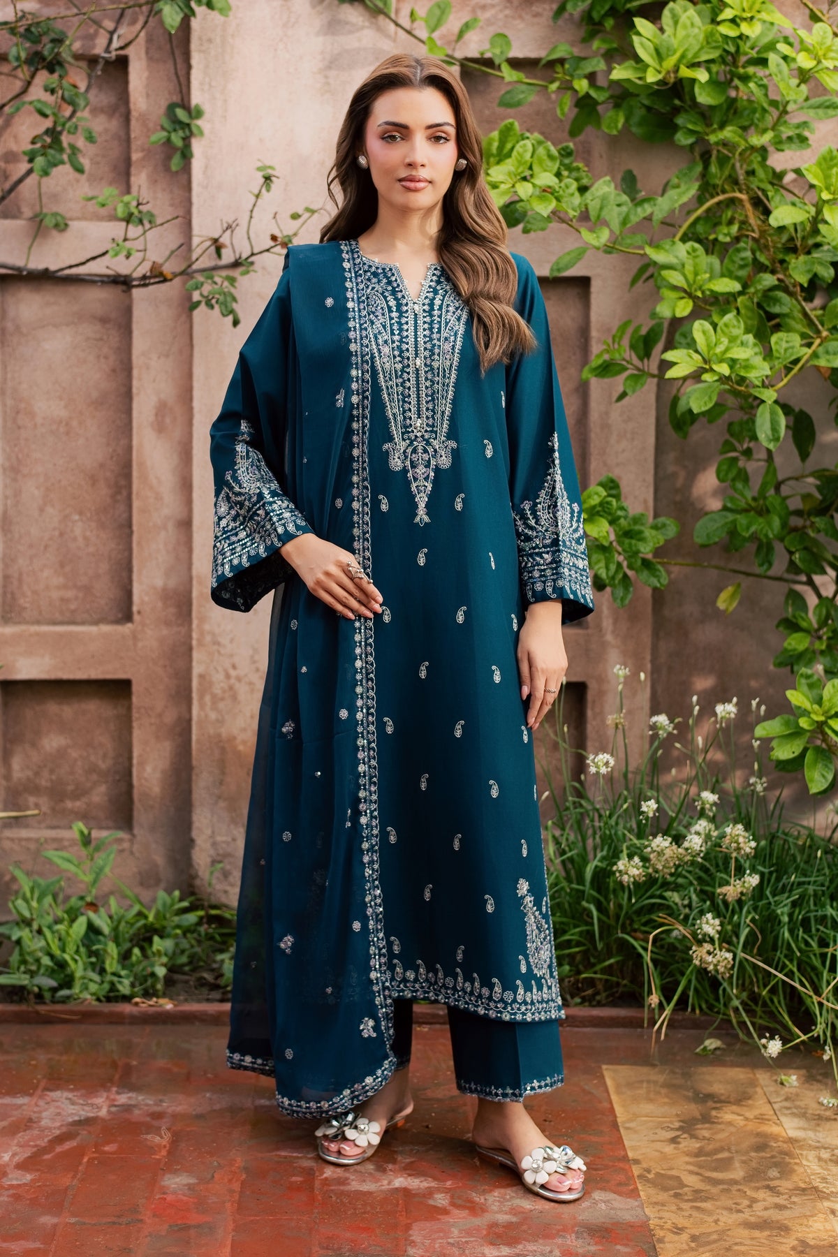 Zarmala 3Pc - Embroidered Khaddar Pret