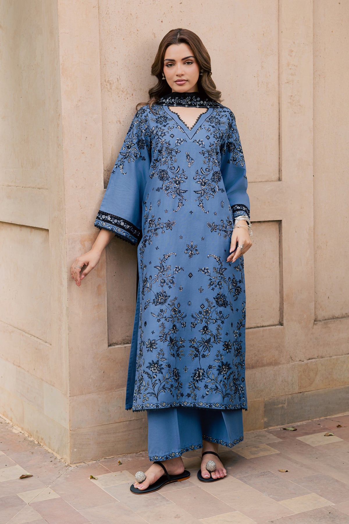 Coastal Glow 3Pc - Embroidered Khaddar Pret