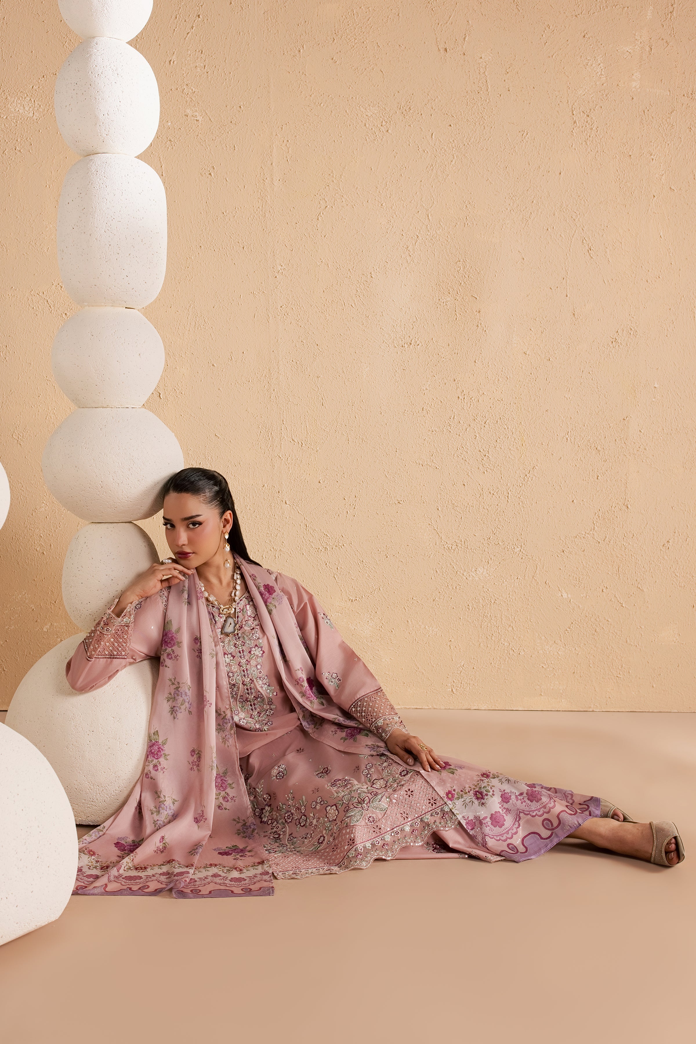 Velora 3Pc - Luxury Embroidered Lawn
