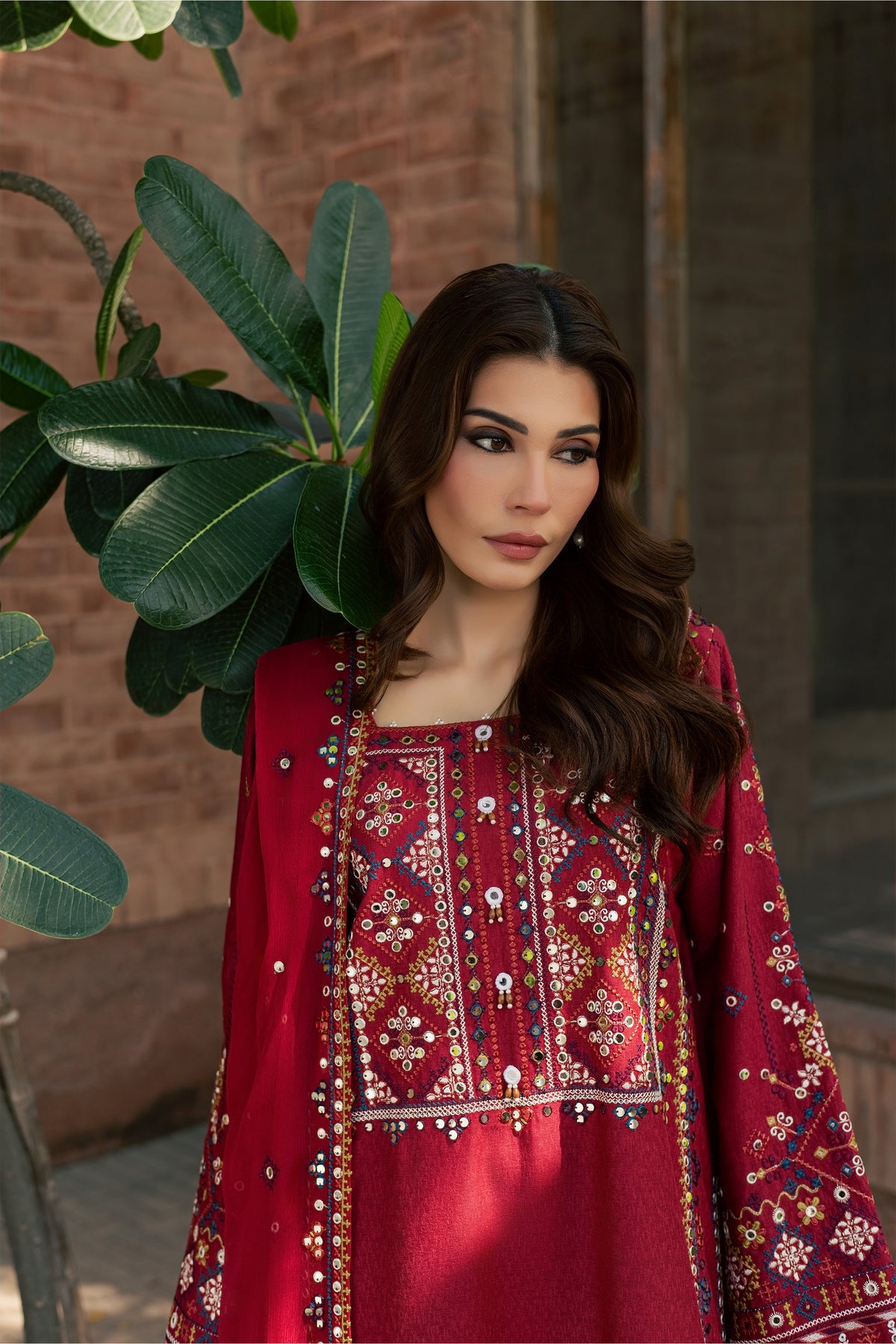 Kacho 3Pc - Embroidered Karandi Pret