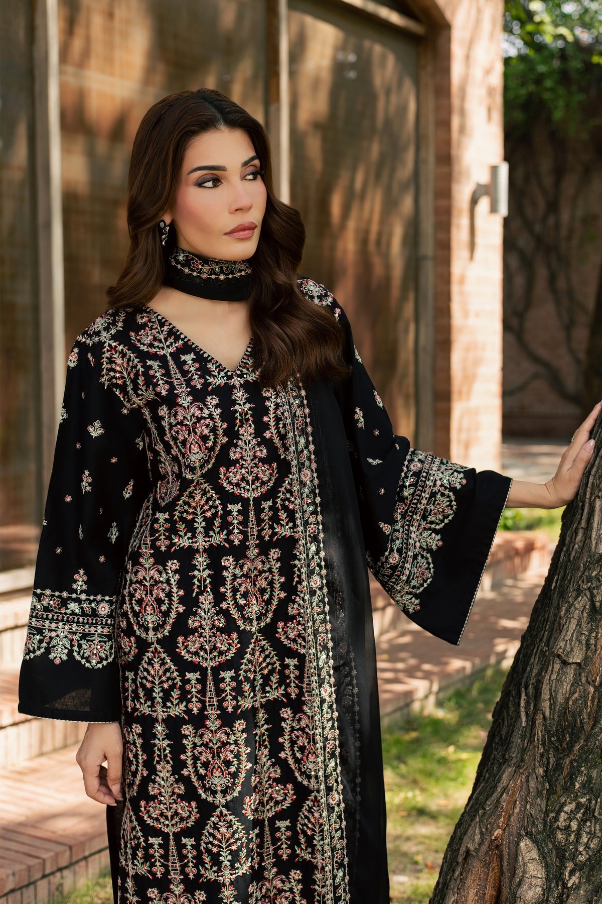Avni 3Pc - Embroidered Karandi Pret