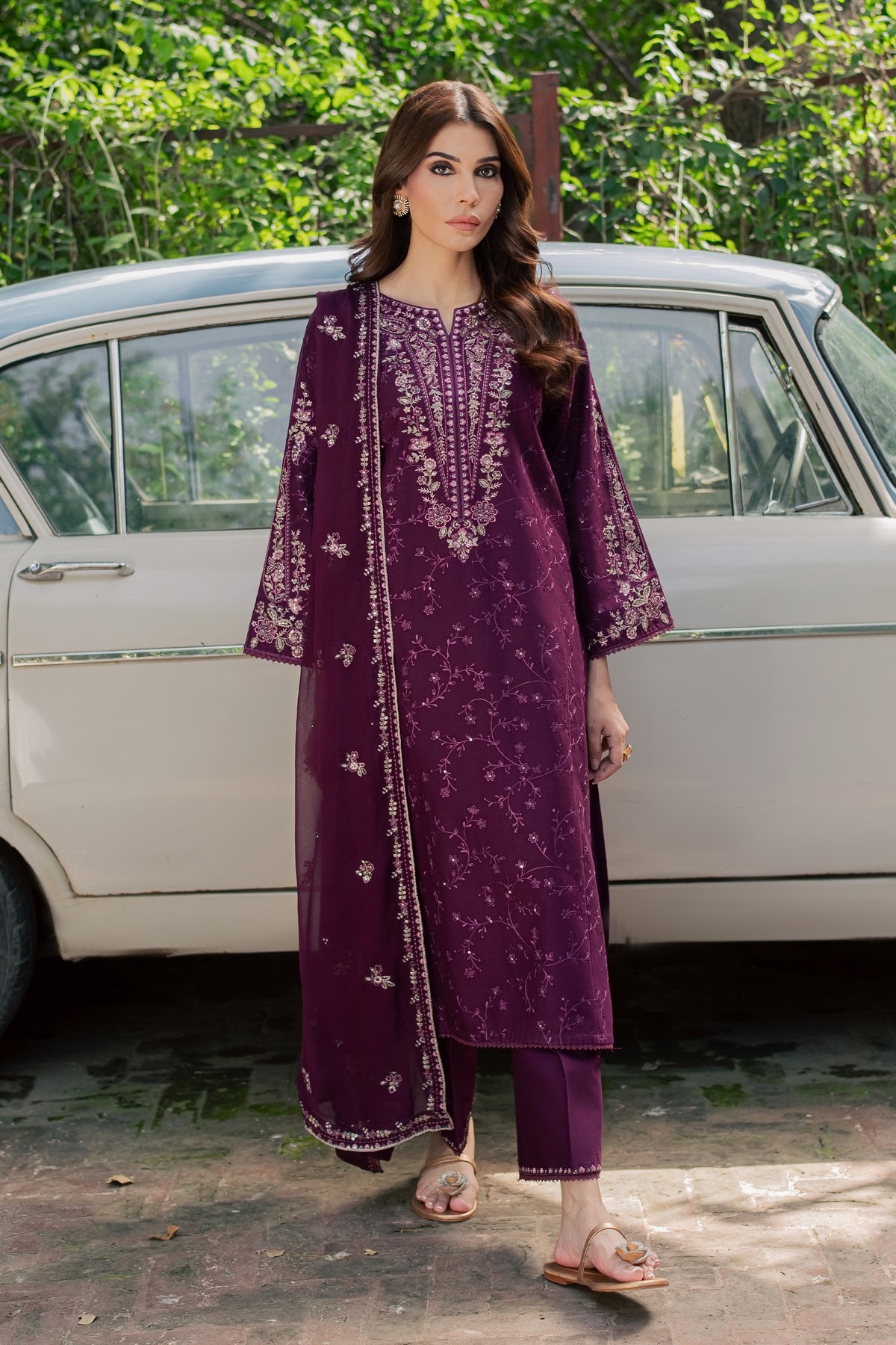 Niva 3Pc - Embroidered Khaddar Pret