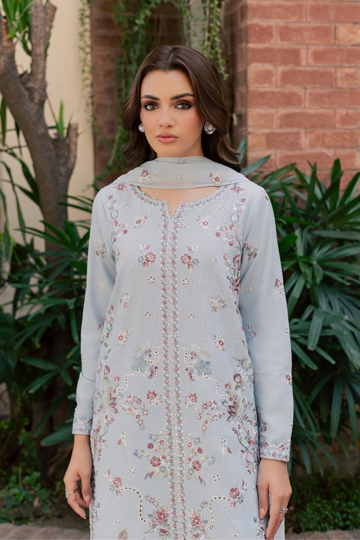 Ruite 3Pc - Embroidered Khaddar Pret