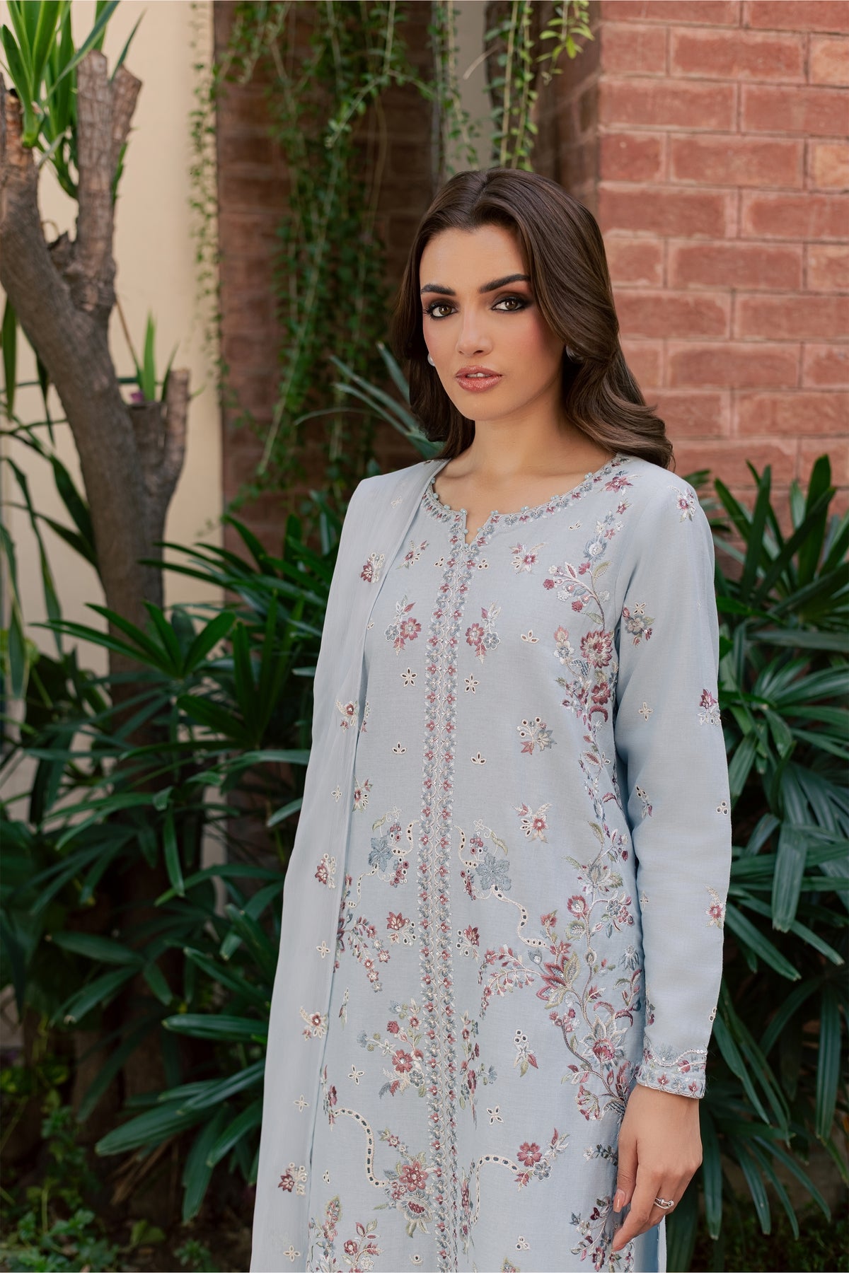 Ruite 3Pc - Embroidered Khaddar Pret