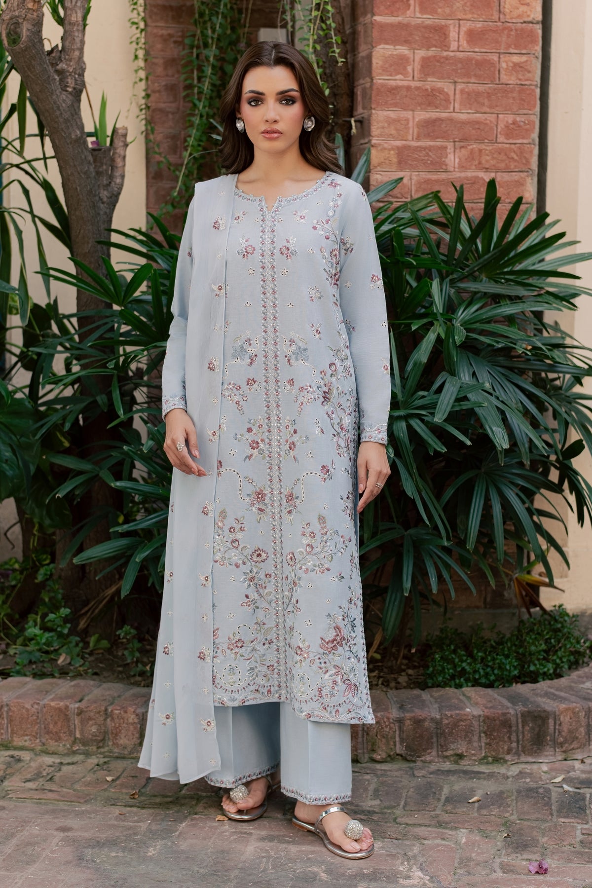 Ruite 3Pc - Embroidered Khaddar Pret