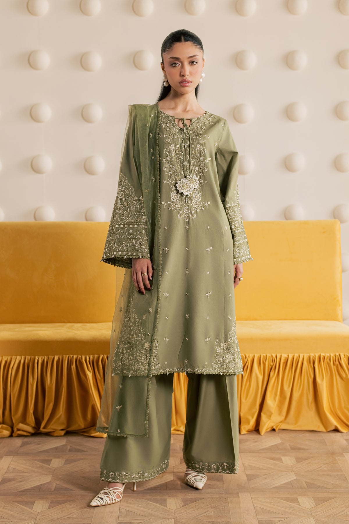 Eiran 3Pc - Embroidered Cambric Pret