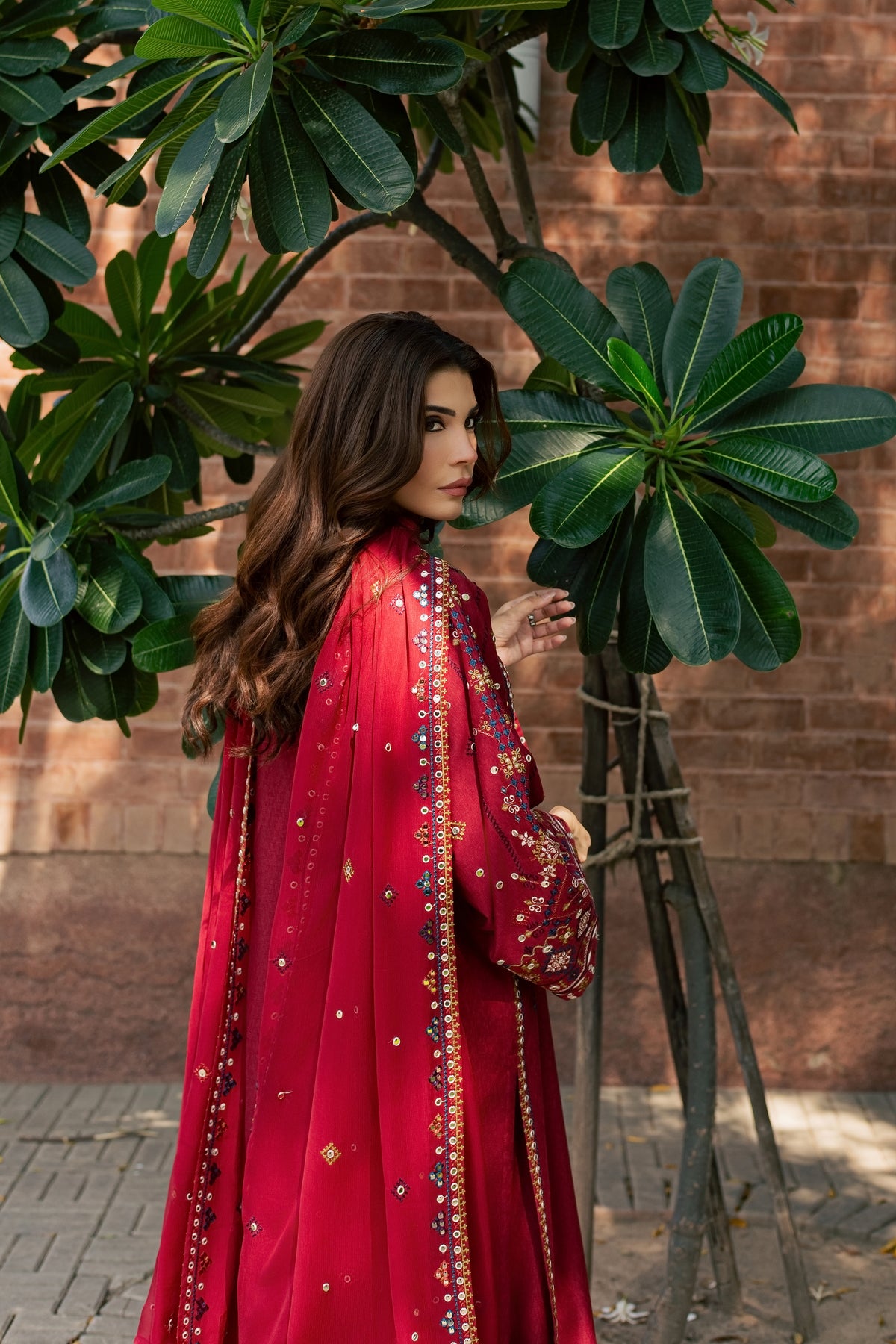 Kacho 3Pc - Embroidered Karandi Pret