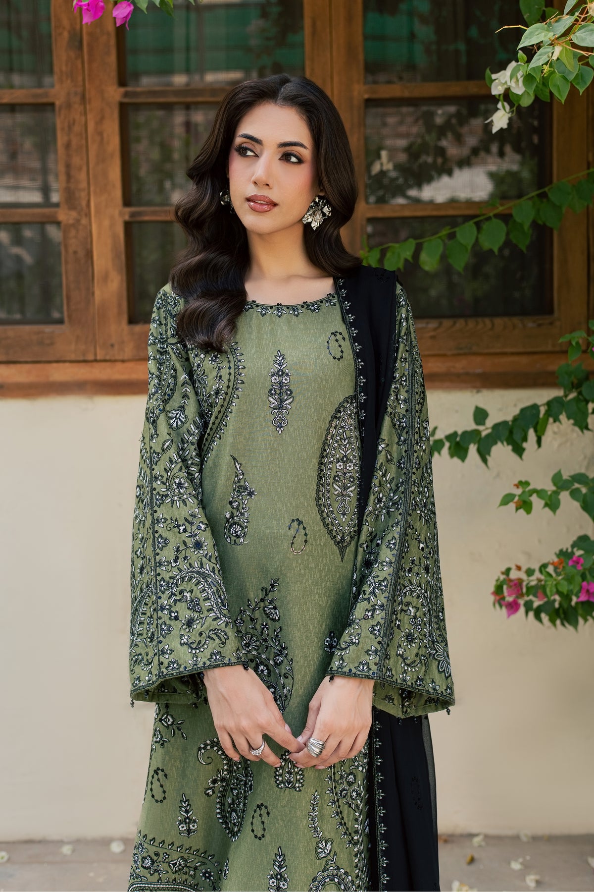 Marwa 3Pc - Embroidered Karandi Pret