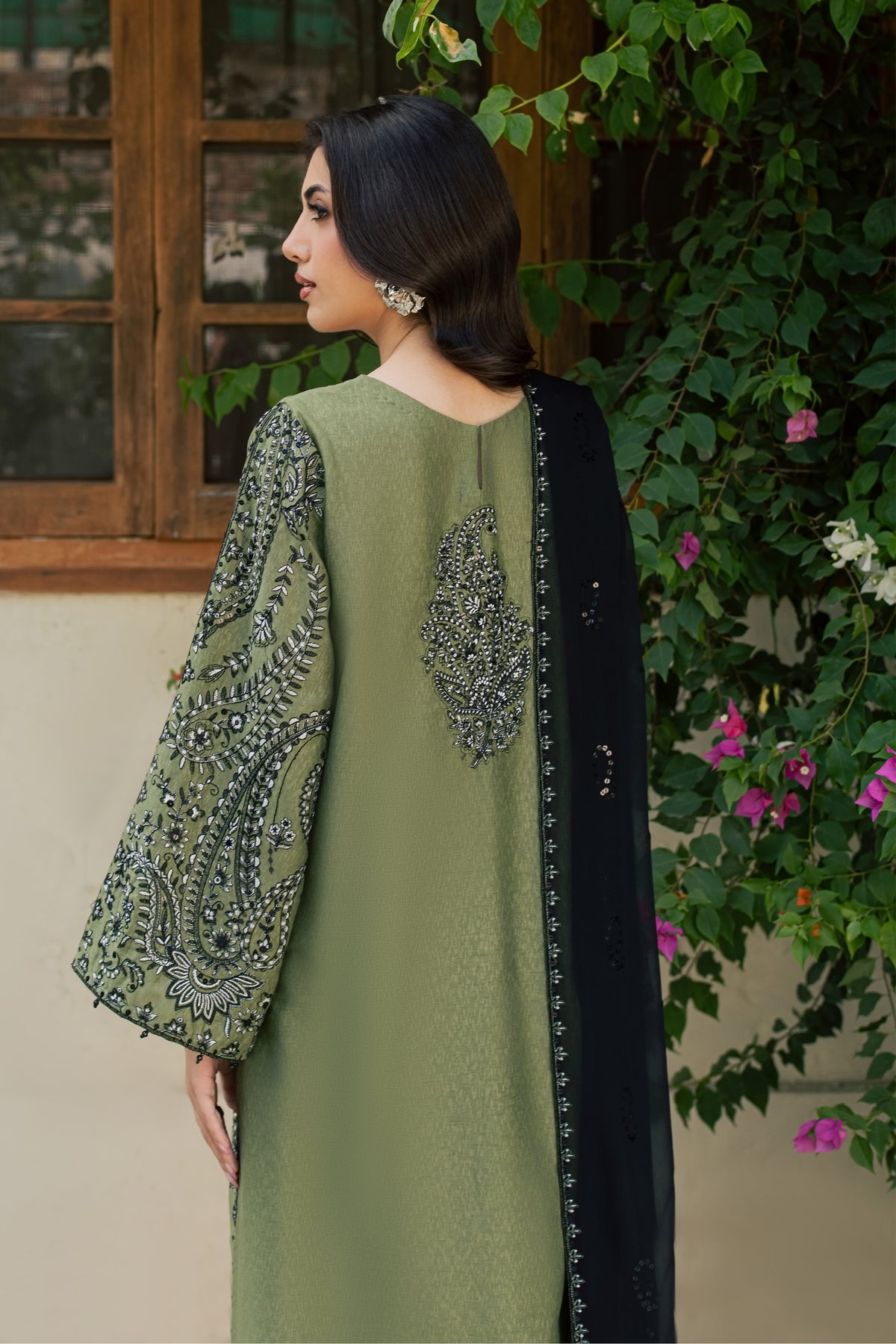 Marwa 3Pc - Embroidered Karandi Pret