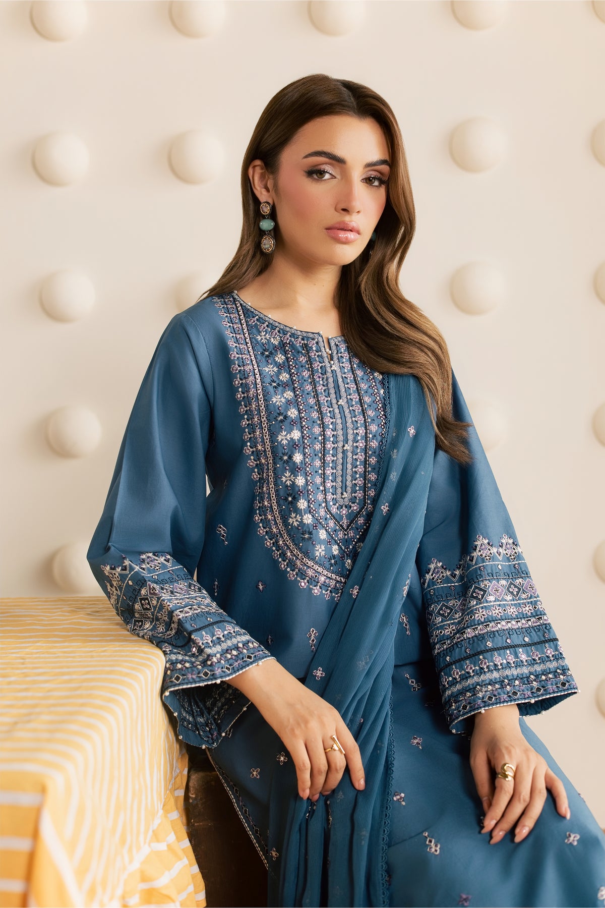 Kais 3Pc - Embroidered Cambric Pret