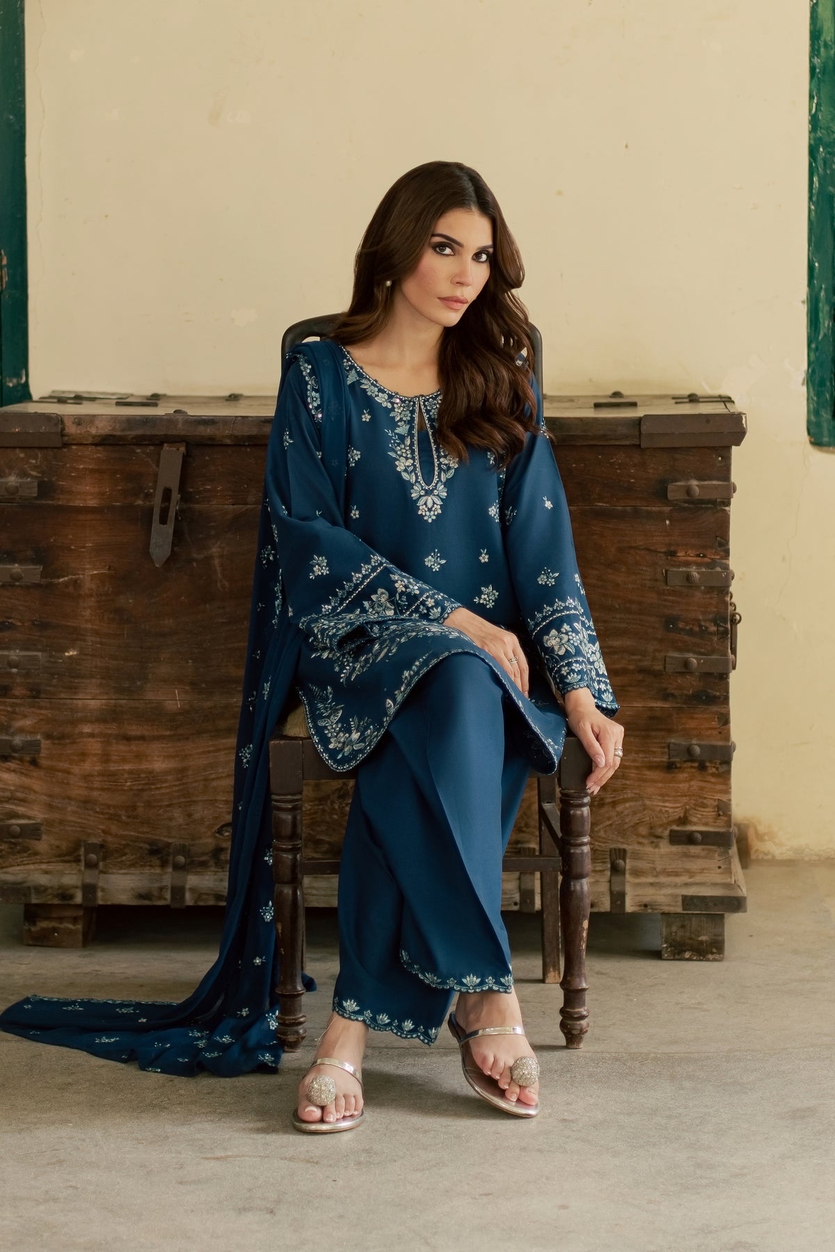 Jewel Arzoo  3Pc - Embroidered Khaddar Pret