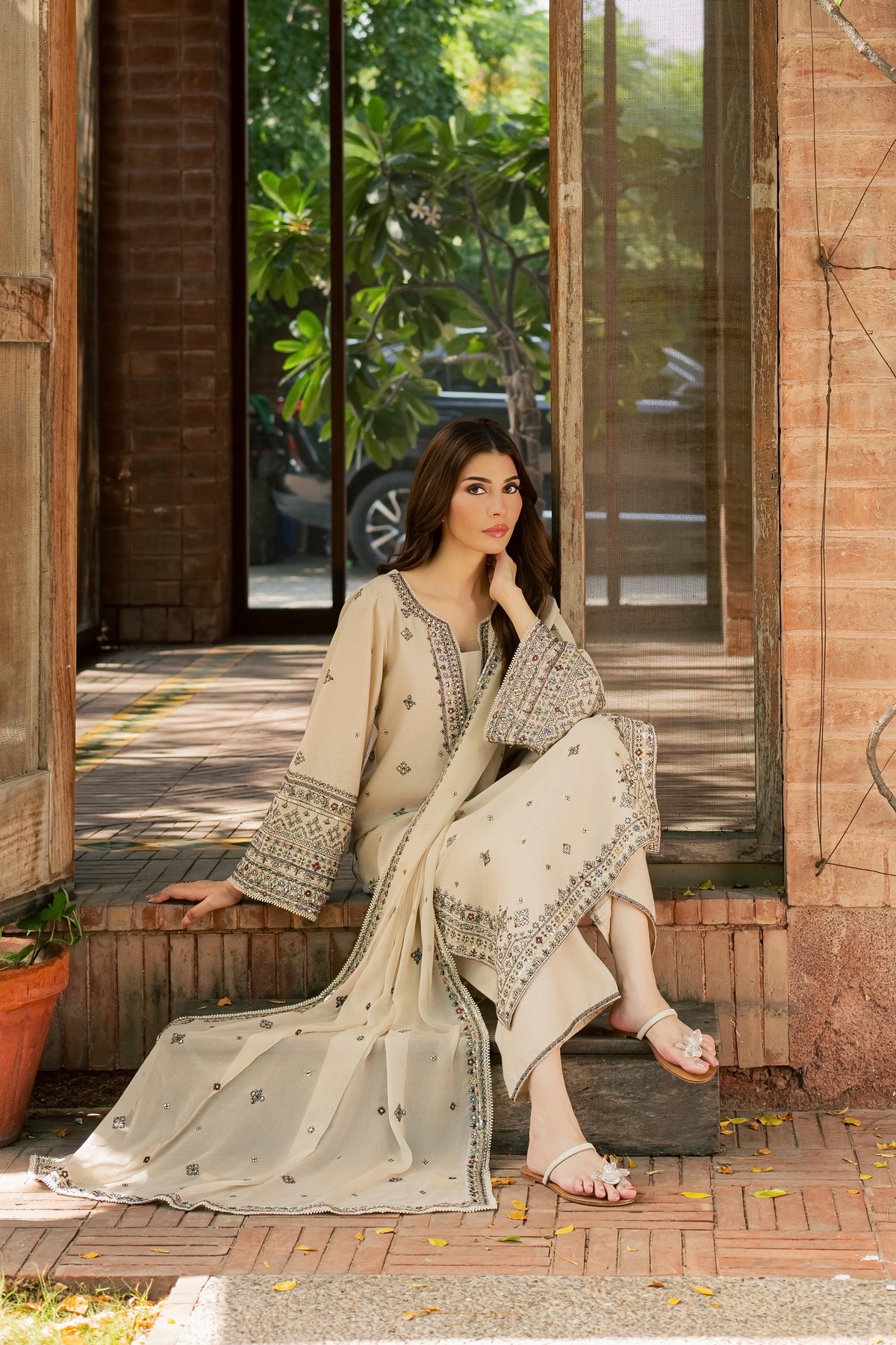 Mehrin 3Pc - Embroidered Karandi Pret