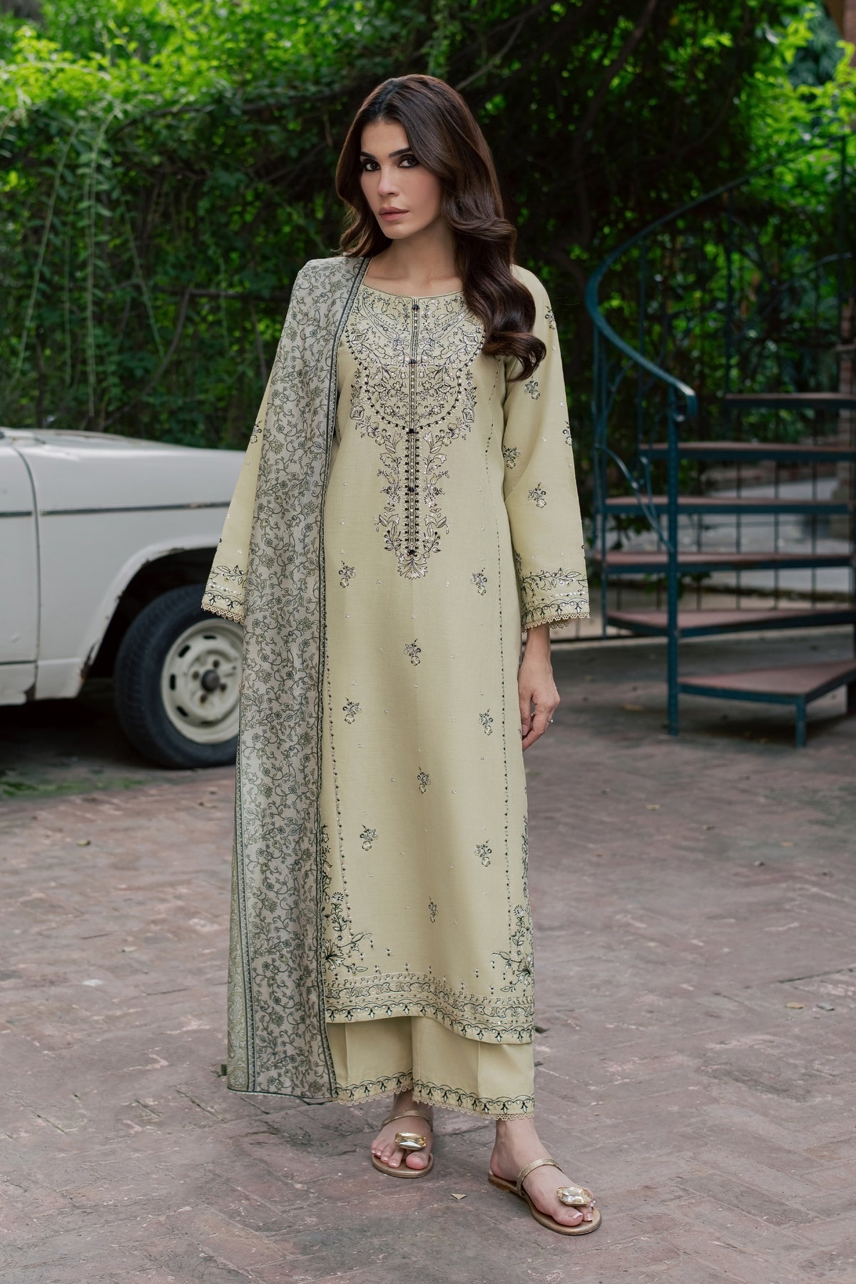 Green Obsidian 3Pc - Embroidered Khaddar Pret