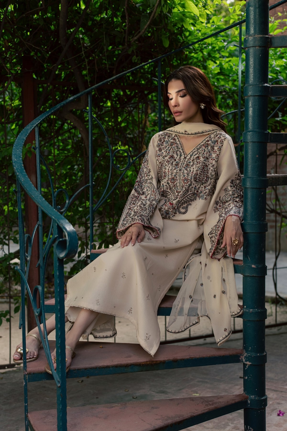 Azm 3Pc - Embroidered Khaddar Pret