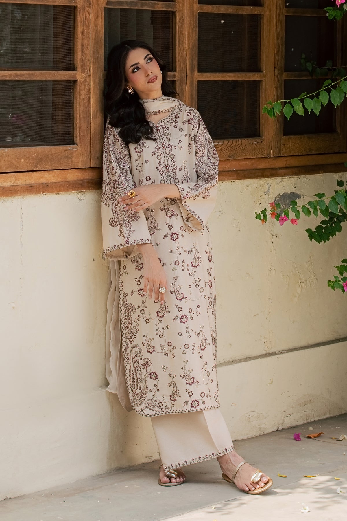 Zamaraa 3Pc - Embroidered Karandi Pret