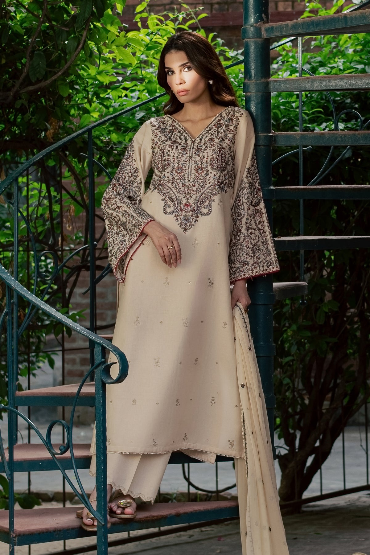 Azm 3Pc - Embroidered Khaddar Pret