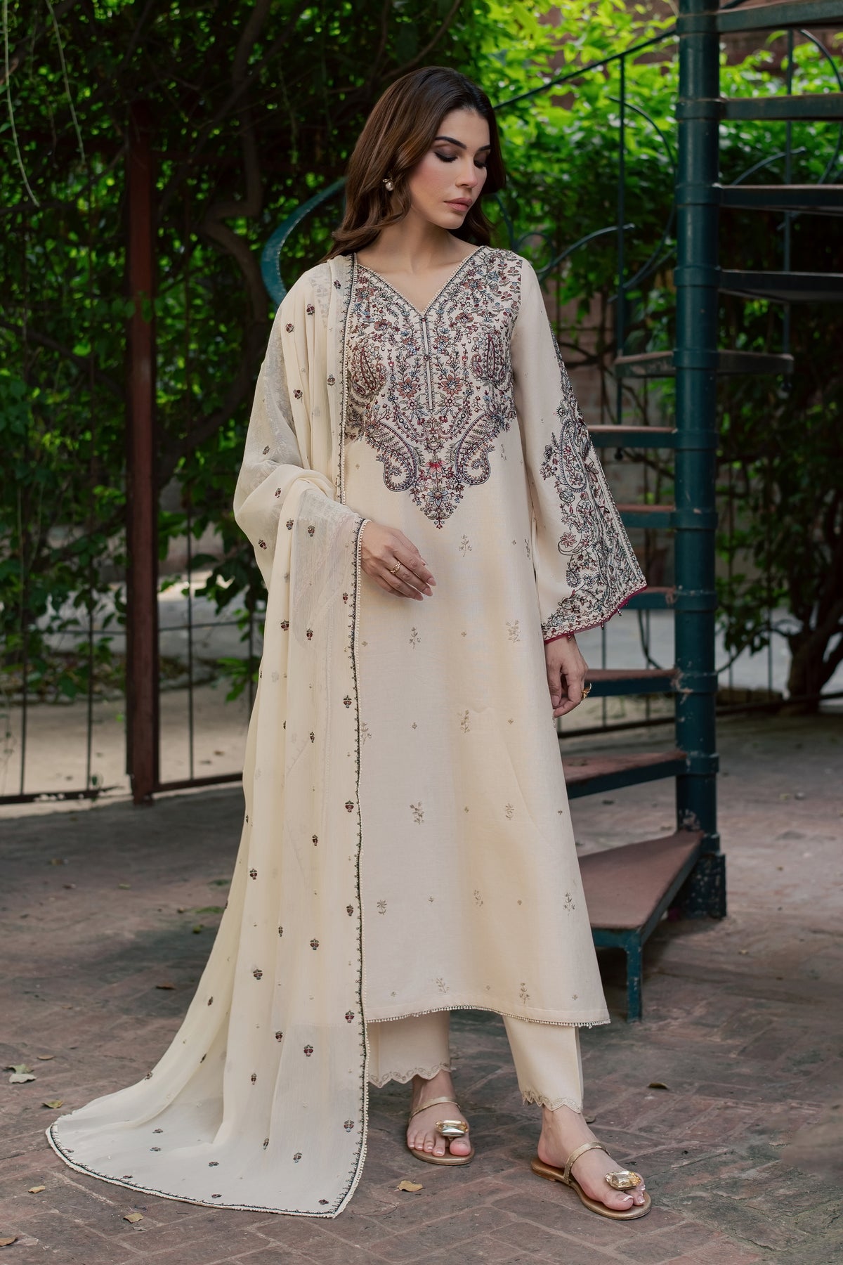 Azm 3Pc - Embroidered Khaddar Pret